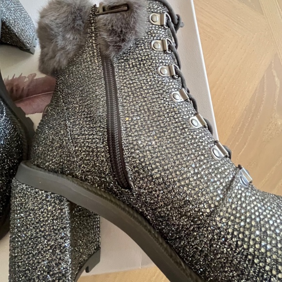 Jessica Simpson Grey Deliah Rhinestone Bootie Size 9  NWT - Picture 14 of 15